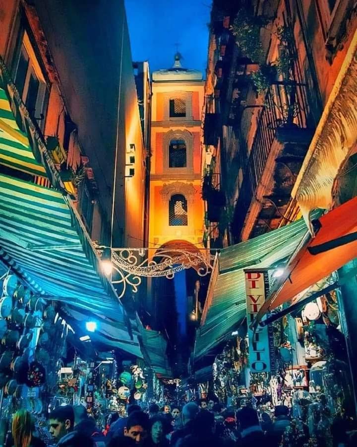 Apartmán Napoli Centro Storico Un Passo Da San Gennaro Exteriér fotografie